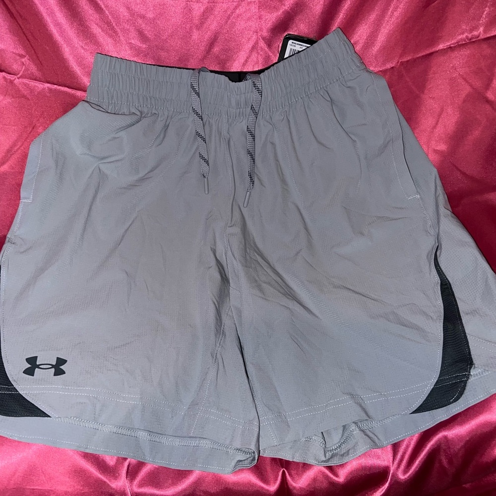 Under Armour Gray Athletic Shorts Lightweight Performance Design